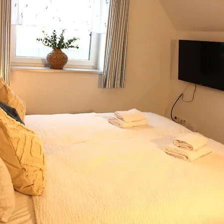 Meerzeit An Der Ostsee - Haus Fuer 8 Personen Holiday home Klutz